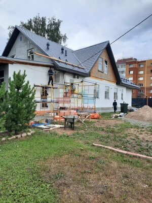 Гатчина 2 реконструкция отделка фасада здания штукатурка Лен. обл.